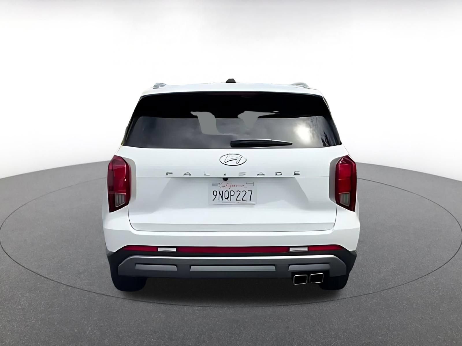 Used 2025 Hyundai Palisade SEL FWD image 12