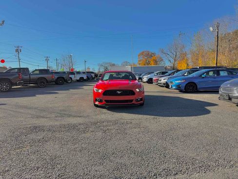 Used 2016 Ford Mustang GT image 3