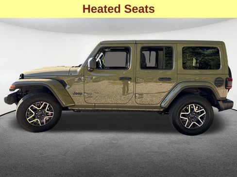 Used 2026 Jeep Wrangler Unlimited Sahara AWD/4WD image 6