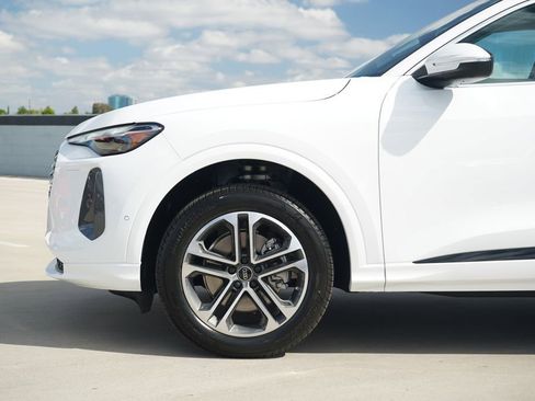 New 2026 Audi Q5 Premium AWD/4WD image 2