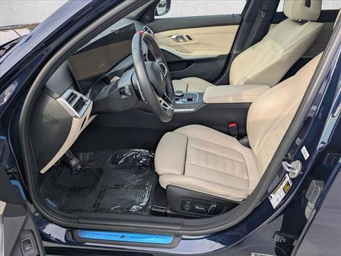 Used 2025 BMW M340i w/ Premium Package image 17