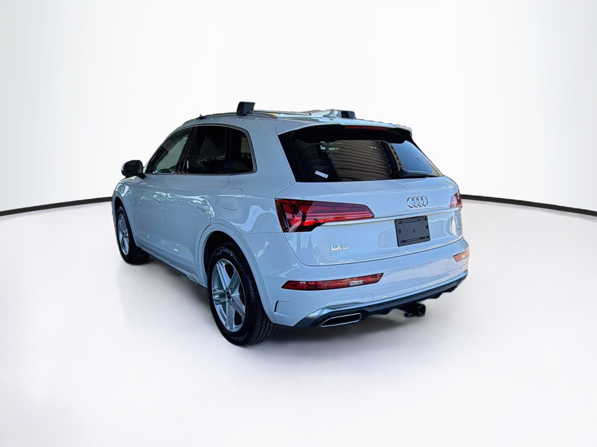 Used 2021 Audi Q5 e Premium Plus w/ Premium Plus Package AWD/4WD image 5