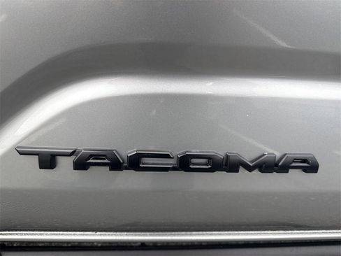 Used 2024 Toyota Tacoma TRD Sport image 12