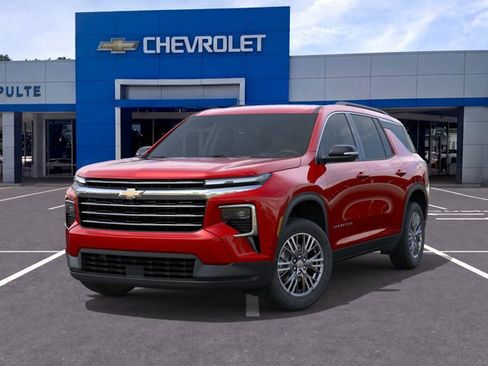 New 2026 Chevrolet Traverse LT w/ Driver Confidence Package FWD image 6