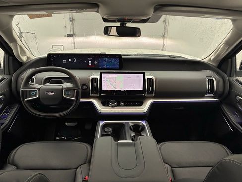 New 2025 Ford Expedition Max Platinum w/ Driver's Package image 2