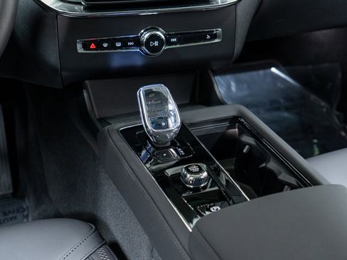 New 2026 Volvo XC90 B6 Plus w/ Protection Package Premier image 20