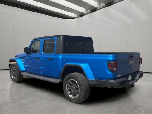 Used 2020 Jeep Gladiator Overland image 3