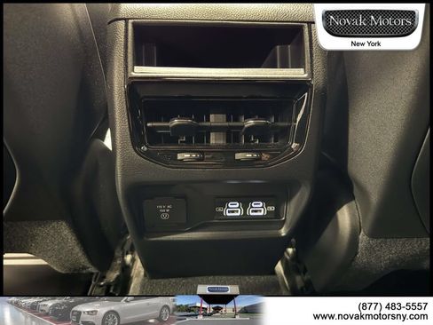 Used 2023 Jeep Grand Cherokee Altitude AWD/4WD image 15
