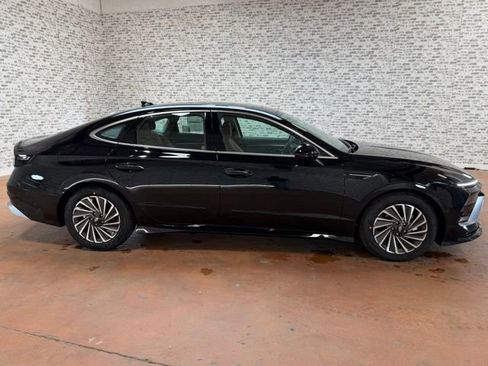 New 2026 Hyundai Sonata Limited image 6