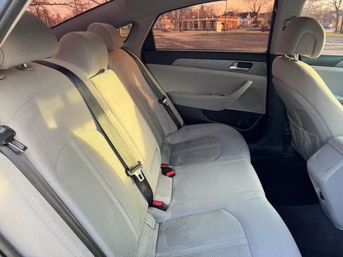Used 2016 Hyundai Sonata SE FWD image 37