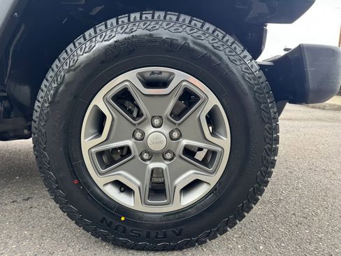 Used 2014 Jeep Wrangler Rubicon AWD/4WD image 17