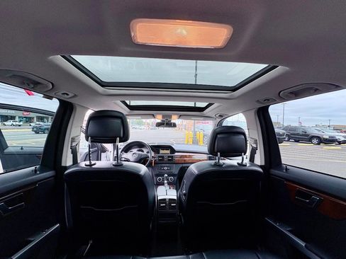 Used 2010 Mercedes-Benz GLK 350 4MATIC image 26