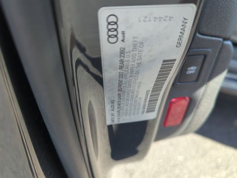 Used 2017 Audi A4 2.0T Ultra Premium w/ Convenience Package image 24