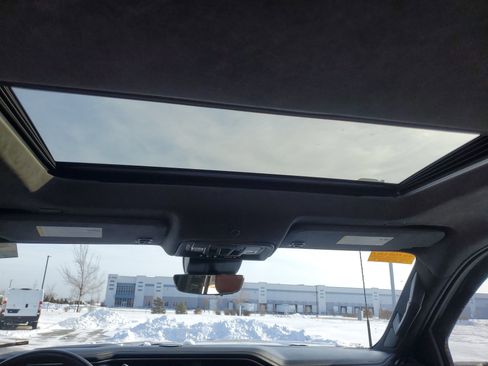 Used 2024 GMC Sierra 2500 Denali Ultimate image 15