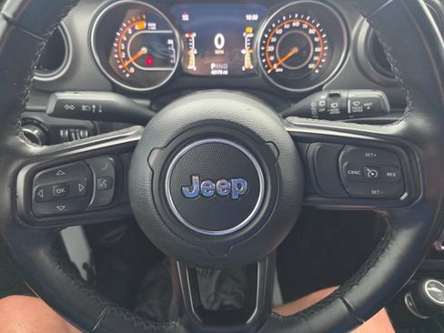 Used 2022 Jeep Wrangler Unlimited Sport w/ Sun And Sound Package AWD/4WD image 19