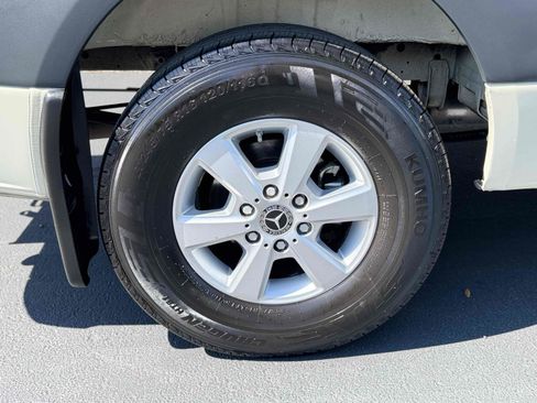 Used 2022 Mercedes-Benz Sprinter 1500 image 33