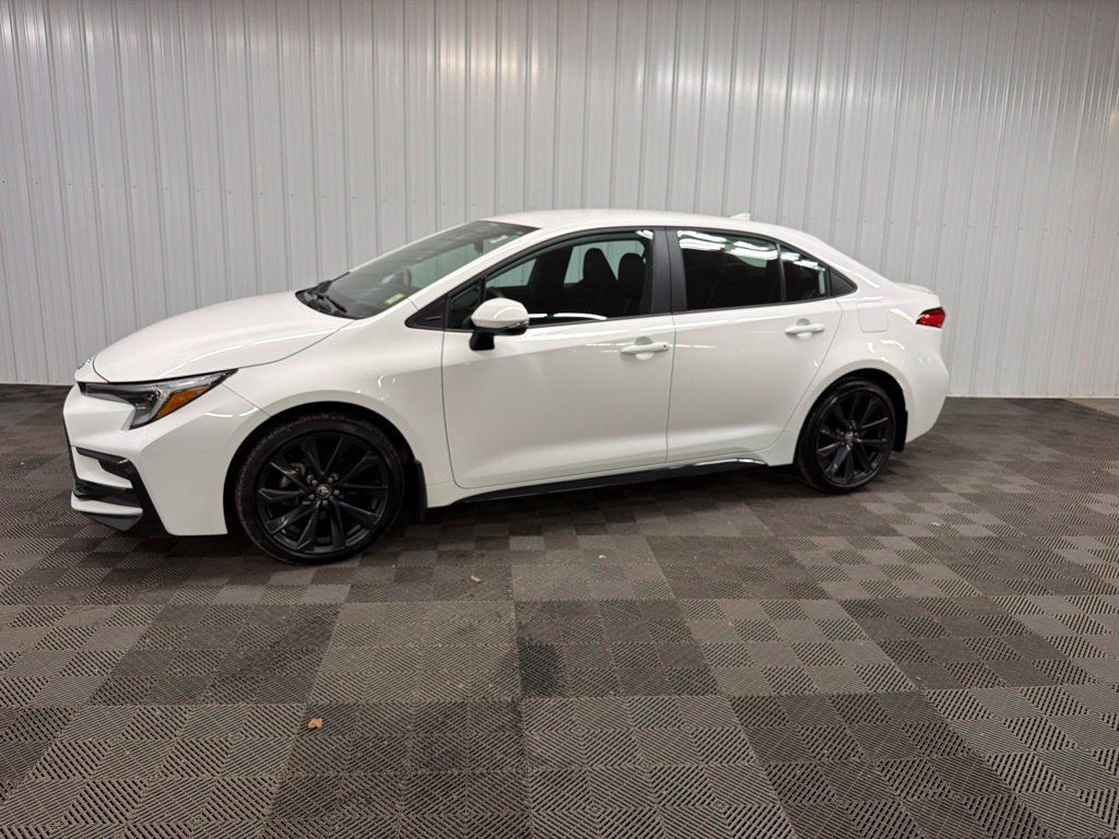 Used 2024 Toyota Corolla SE FWD image 7