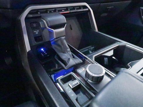 Used 2022 Toyota Tundra SR5 AWD/4WD image 18