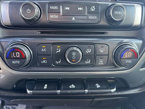 Used 2018 Chevrolet Silverado 1500 LT w/ All Star Edition AWD/4WD image 38