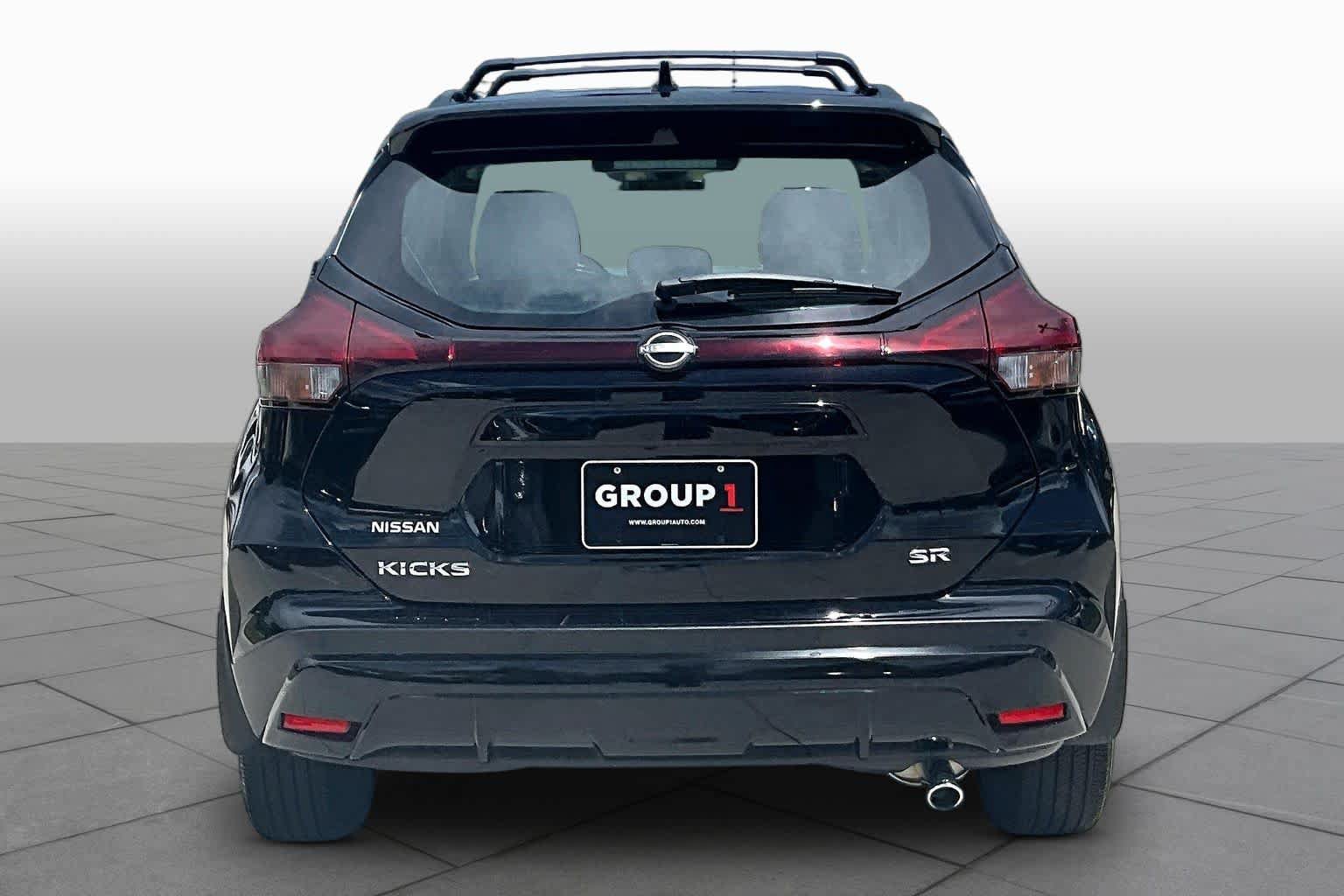 Used 2024 Nissan Kicks SR w/ SR Premium Package FWD image 5