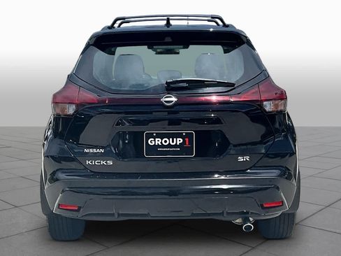 Used 2024 Nissan Kicks SR w/ SR Premium Package FWD image 5