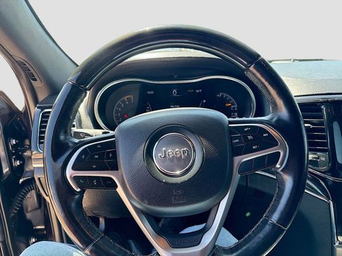 Used 2020 Jeep Grand Cherokee Overland image 11