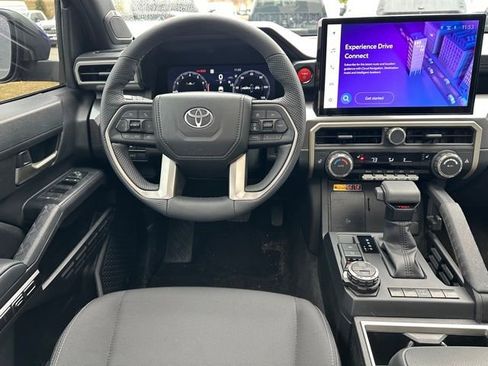 Used 2025 Toyota Tacoma TRD Off-Road w/ TRD Off Road Upgrade Package AWD/4WD image 10