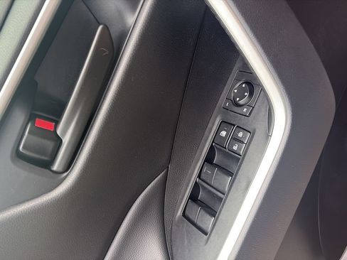 Used 2025 Toyota RAV4 LE FWD image 17