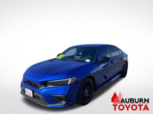 Used 2023 Honda Civic Sport image 3