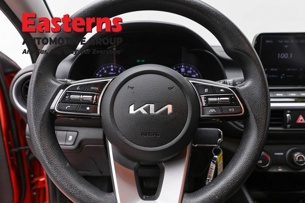 Used 2023 Kia Forte LXS w/ LXS Technology Package FWD image 12