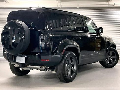 New 2026 Land Rover Defender 110 S image 4