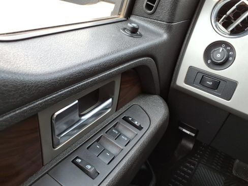 Used 2012 Ford F150 Lariat w/ Lariat Chrome Pkg AWD/4WD image 24