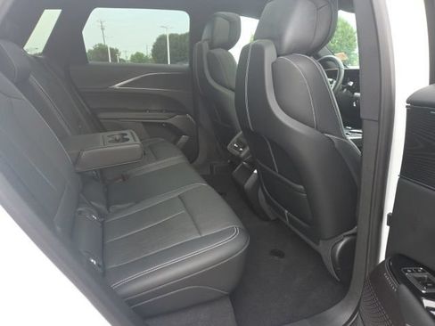 Used 2024 Cadillac Lyriq Sport RWD image 56