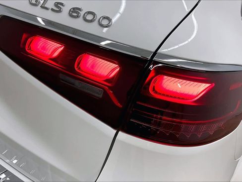 New 2026 Mercedes-Benz Maybach GLS 600 4MATIC image 14