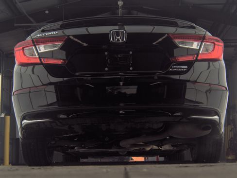 Used 2022 Honda Accord Sport image 7