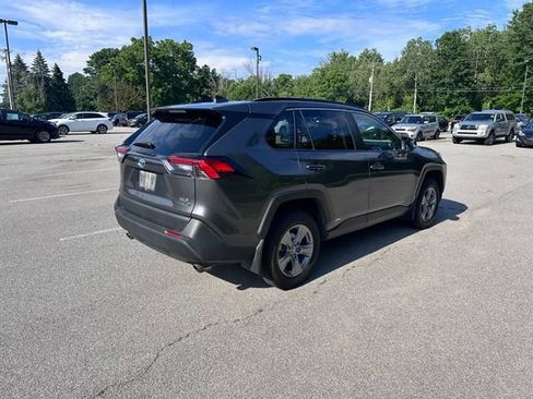 Used 2022 Toyota RAV4 XLE w/ Carpet Mat Package (TMS) AWD/4WD image 3