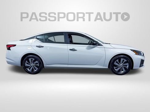 Certified 2025 Nissan Altima 2.5 S FWD image 11