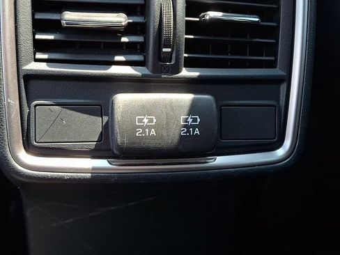Used 2022 Subaru Forester Premium AWD/4WD image 11