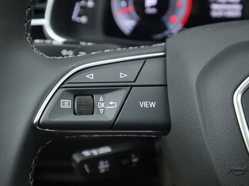 Used 2025 Audi Q8 Premium Plus w/ Premium Plus Package image 12