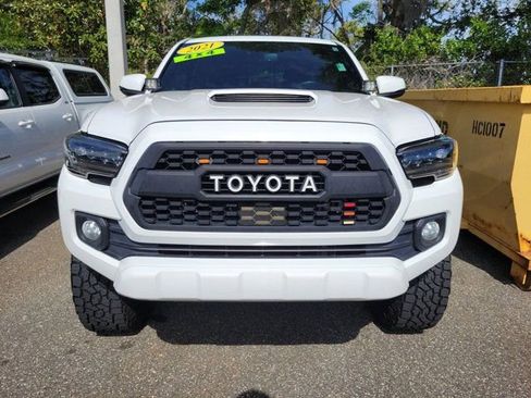 Used 2021 Toyota Tacoma TRD Sport image 9