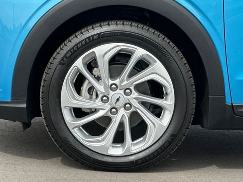 New 2027 Chevrolet Bolt LT w/ Comfort Package FWD image 24