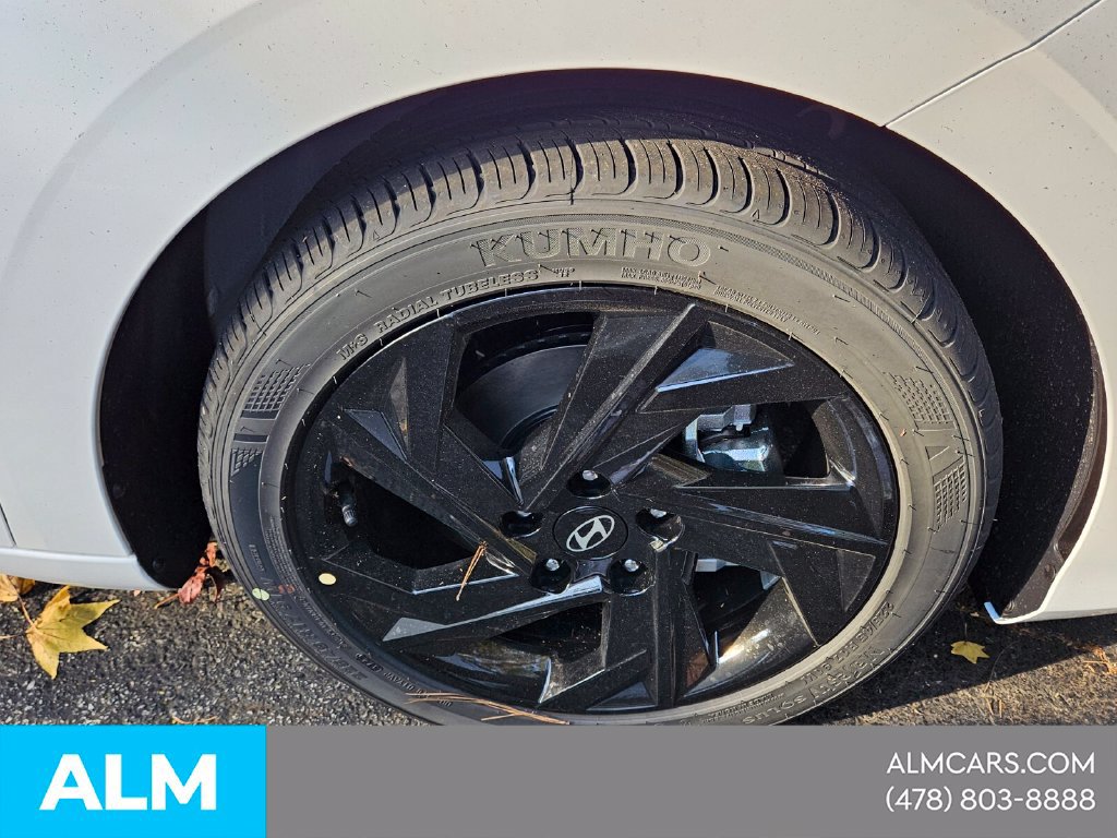 Used 2026 Hyundai Elantra Sport FWD image 8