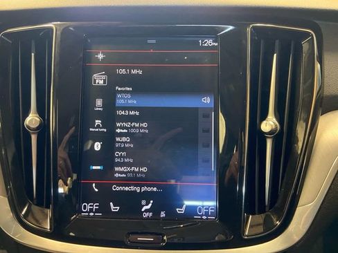 Used 2020 Volvo S60 T6 Momentum image 18