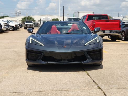 Used 2021 Chevrolet Corvette Stingray Convertible w/ 1LT RWD image 3