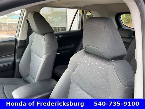 Used 2024 Toyota RAV4 XLE w/ Convenience Package image 21