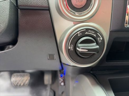 Used 2019 Nissan Titan PRO-4X image 18