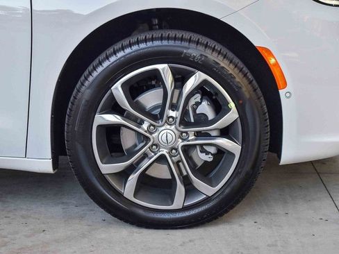 New 2026 Chrysler Pacifica Pinnacle w/ Trailer Tow Group image 11