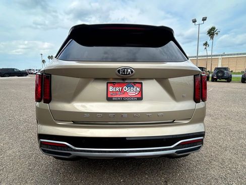 Used 2021 Kia Sorento S w/ Panoramic Sunroof Package FWD image 5