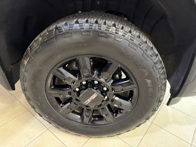 Used 2026 GMC Sierra 2500 AT4 AWD/4WD image 30