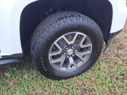 Used 2021 GMC Canyon AT4 image 9